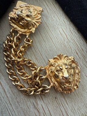Vintage Gold Lion head with Chunky Chain